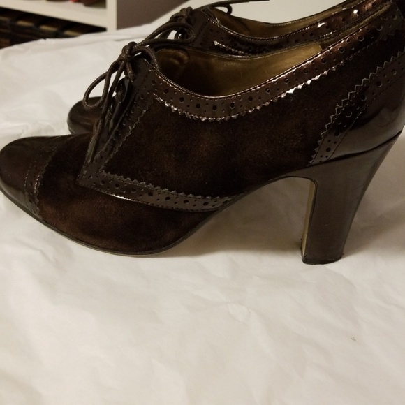 Shoes - Picture 4 of 8